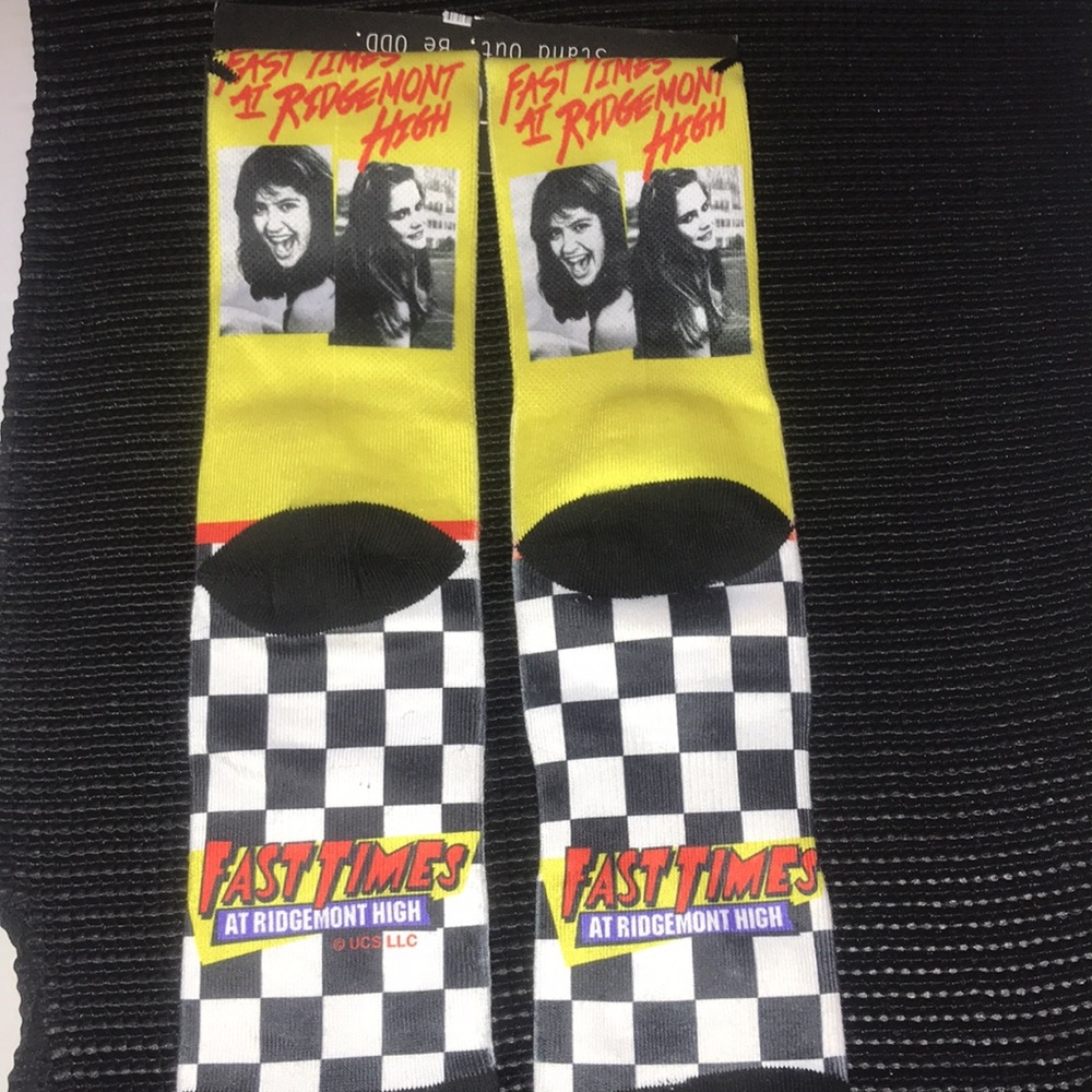🆕Odd Sox Fast Times At Ridgemont High - Picture 8 of 8
